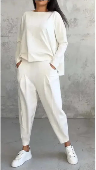 Women’s Sports Set Long Sleeve Top & Pleated-Leg Pants