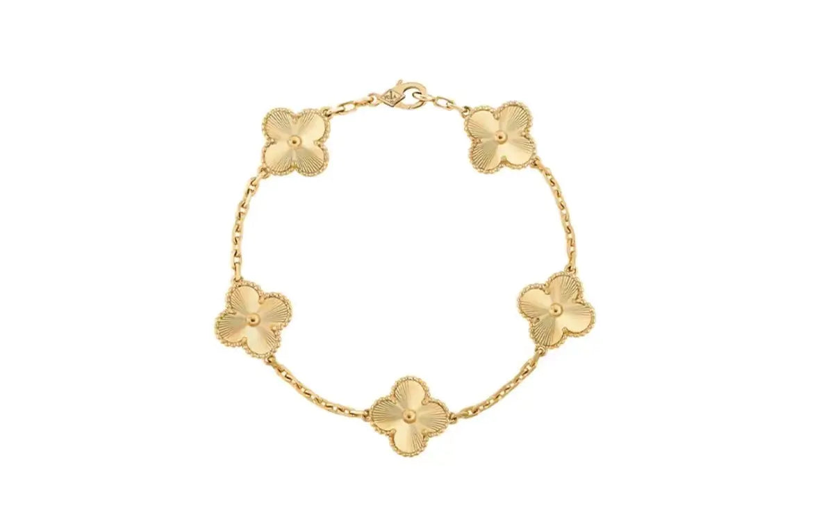 3-piece Clover Jewelry Set with packaging