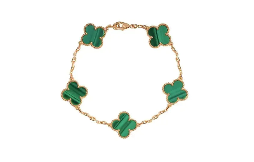 3-piece Clover Jewelry Set with packaging