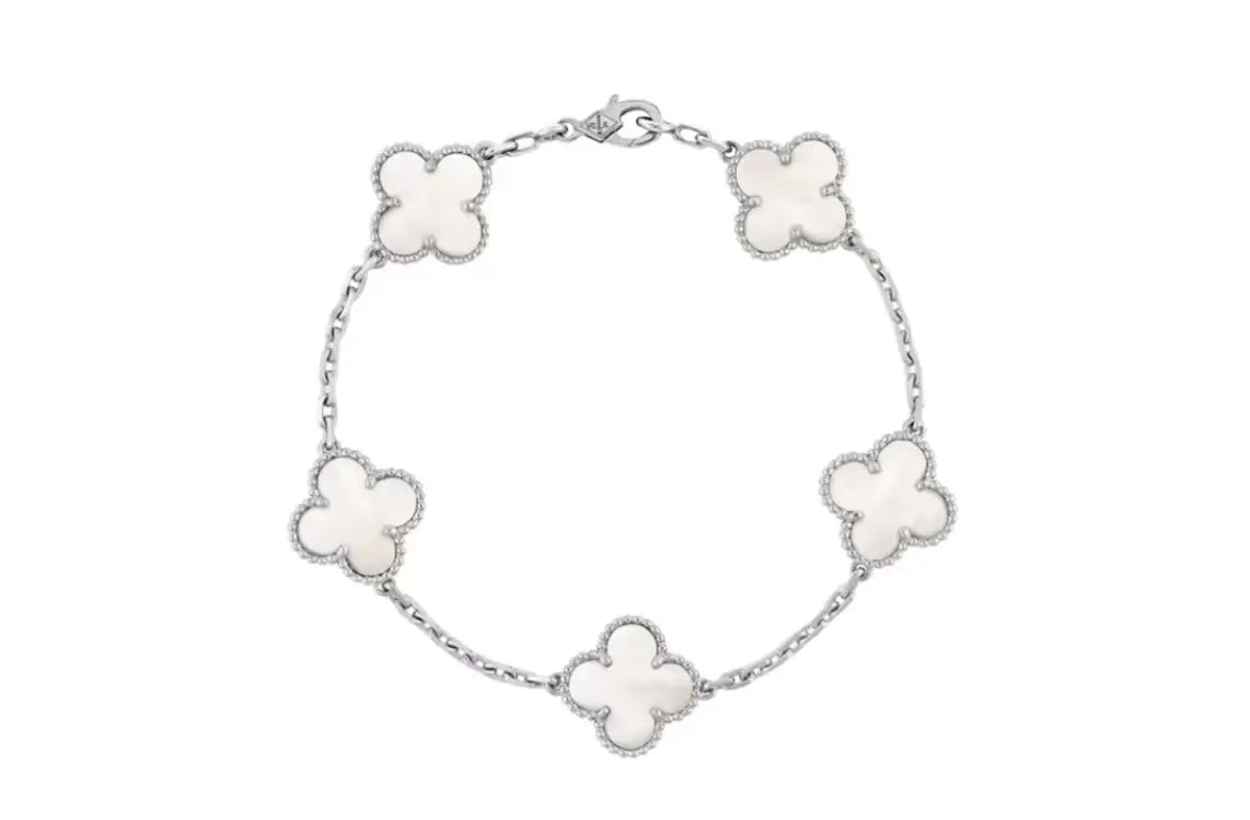 3-piece Clover Jewelry Set with packaging