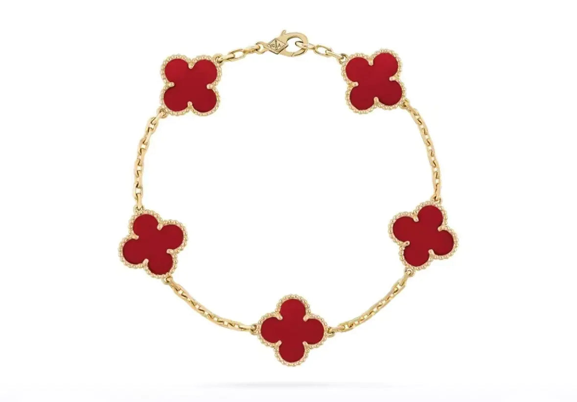 3-piece Clover Jewelry Set with packaging