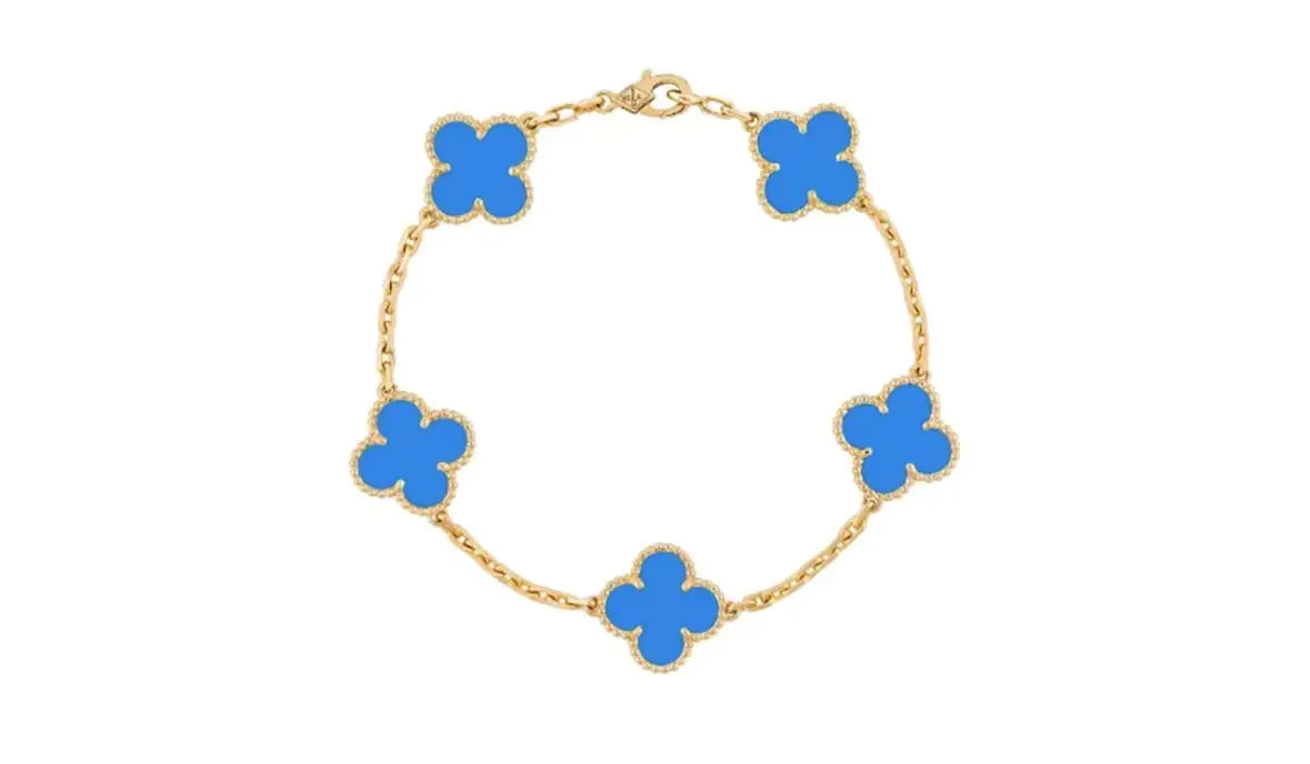 3-piece Clover Jewelry Set with packaging